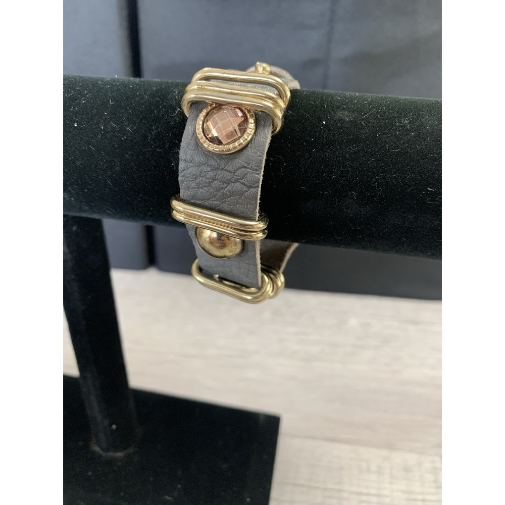 VTG King Star Cuff Soft Silver Leather W/ Midnight Gem Gold Tone Button Bracelet
